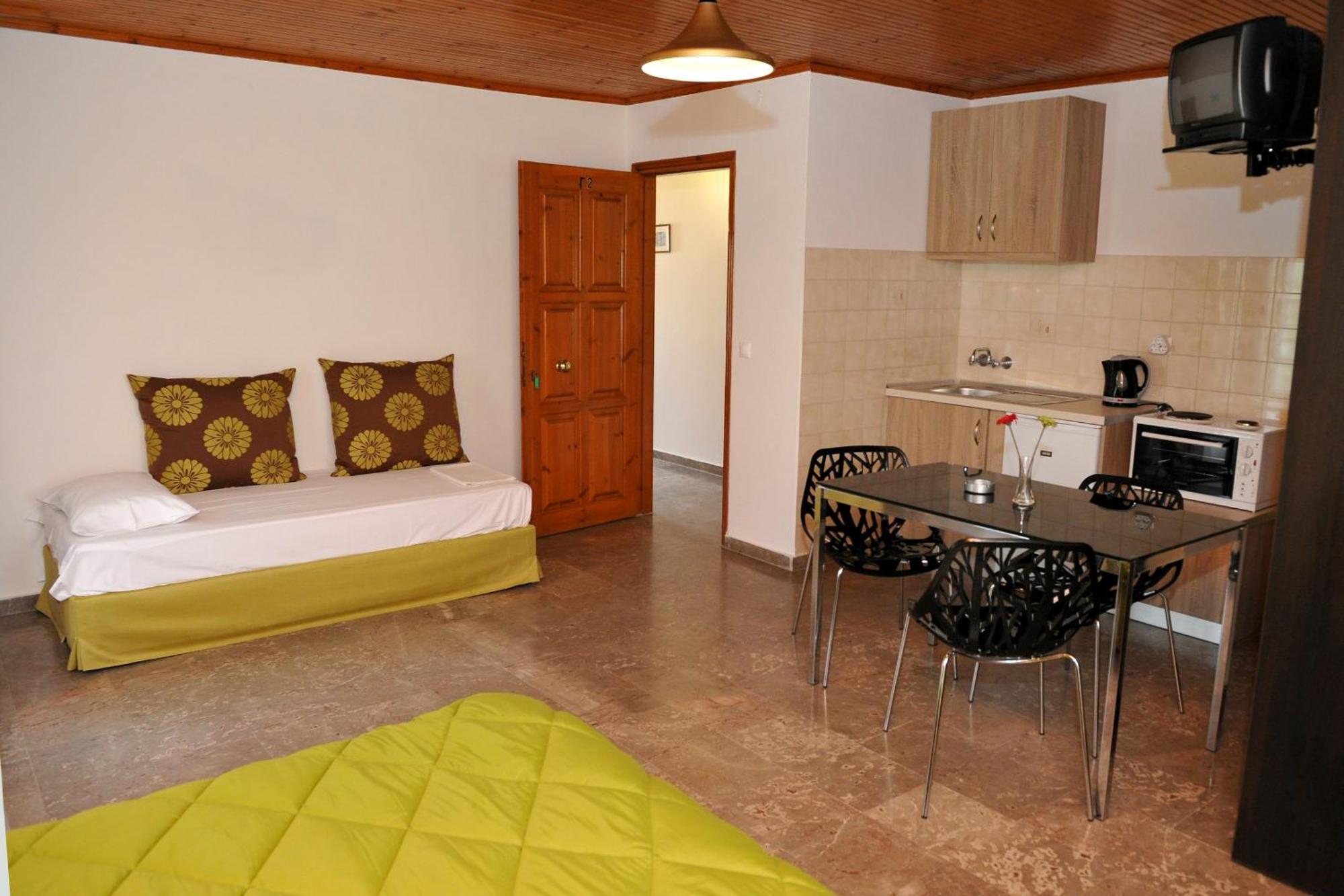 Anna Apartments Kontokali Rum bild