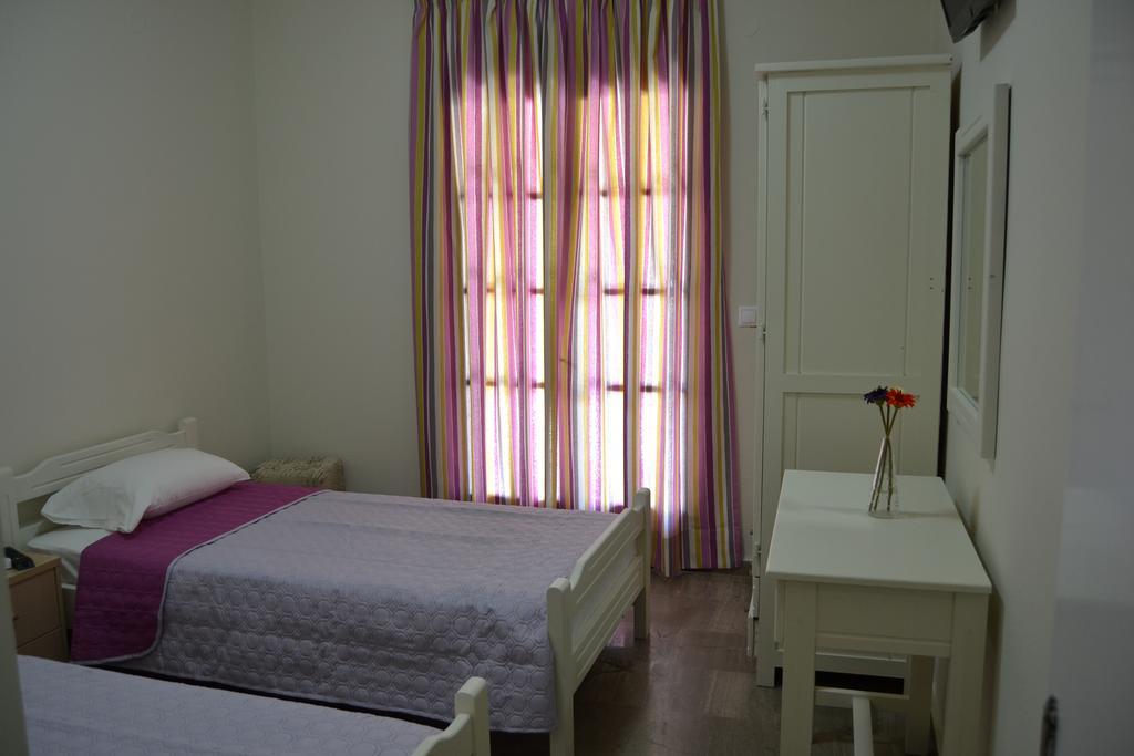 Anna Apartments Kontokali Rum bild